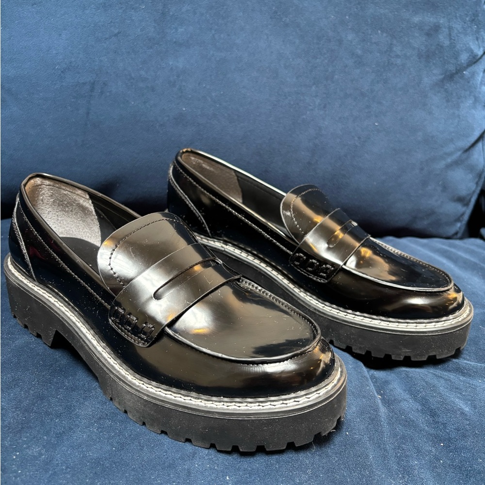 NEVER WORN Calvin Klein Leather Loafers